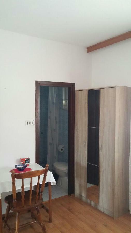 Apartments Viktorija Starigrad Paklenica Zewnętrze zdjęcie