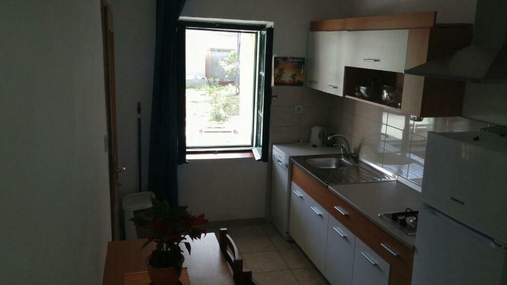 Apartments Viktorija Starigrad Paklenica Zewnętrze zdjęcie