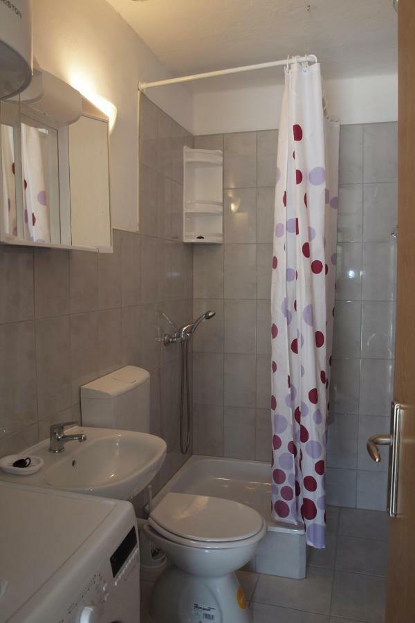 Apartments Viktorija Starigrad Paklenica Zewnętrze zdjęcie