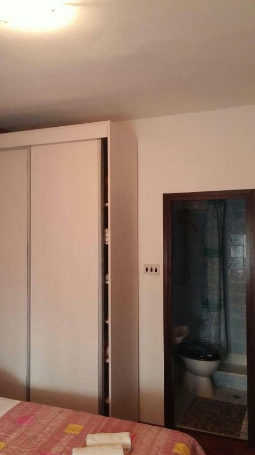 Apartments Viktorija Starigrad Paklenica Zewnętrze zdjęcie
