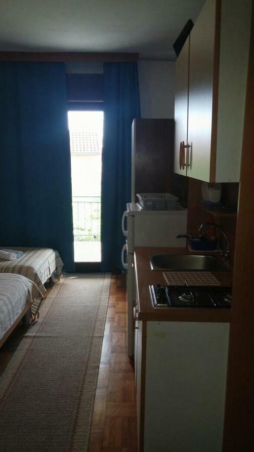 Apartments Viktorija Starigrad Paklenica Zewnętrze zdjęcie